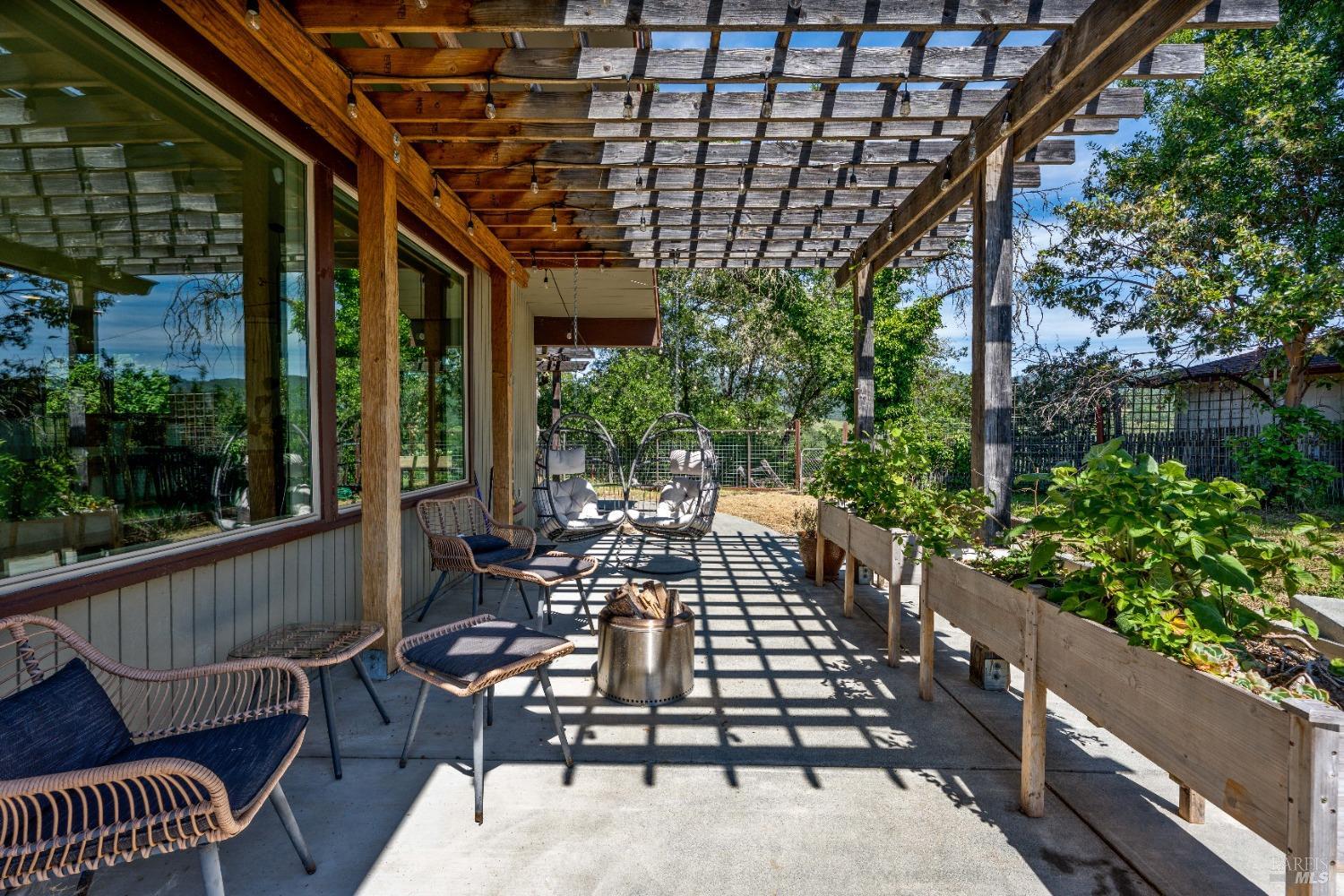 Detail Gallery Image 25 of 35 For 371 Quail Dr, Ukiah,  CA 95482 - 3 Beds | 2 Baths