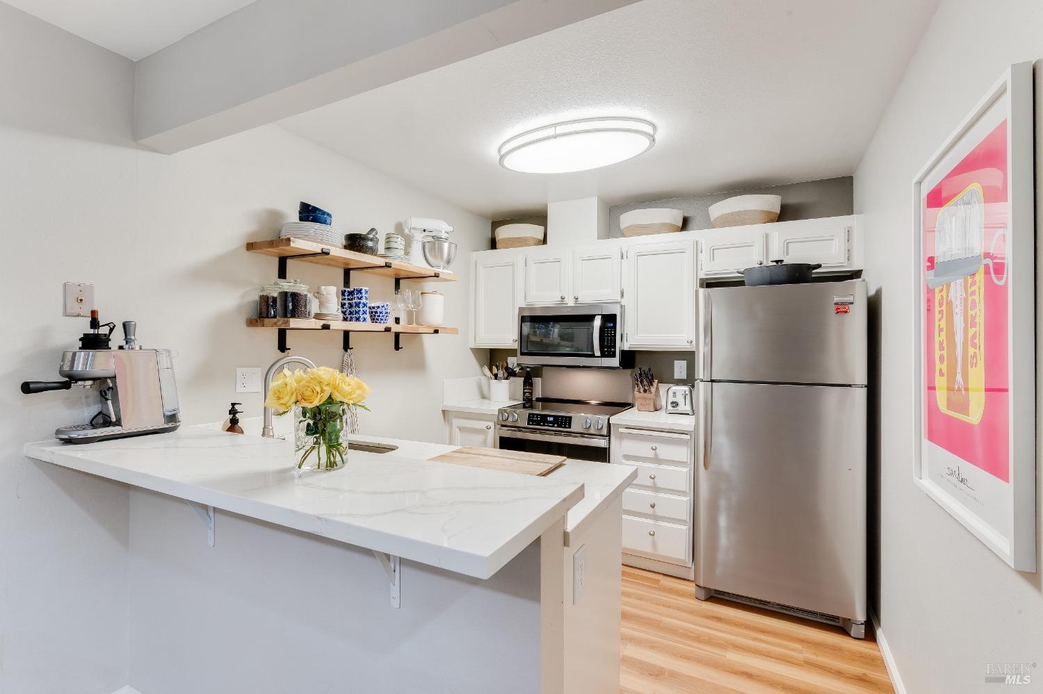 Detail Gallery Image 5 of 34 For 5455 Kirkwood Dr #B4,  Concord,  CA 94521 - 1 Beds | 1 Baths