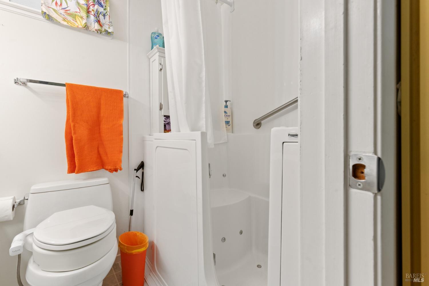 Detail Gallery Image 23 of 34 For 408 White Oak Dr, Santa Rosa,  CA 95409 - 2 Beds | 2 Baths