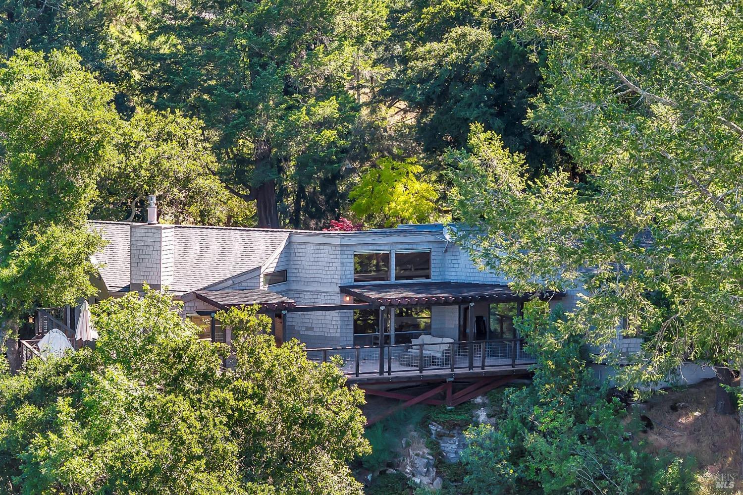 Detail Gallery Image 39 of 49 For 522 Meadowood Ln, Saint Helena,  CA 94574 - 3 Beds | 3 Baths