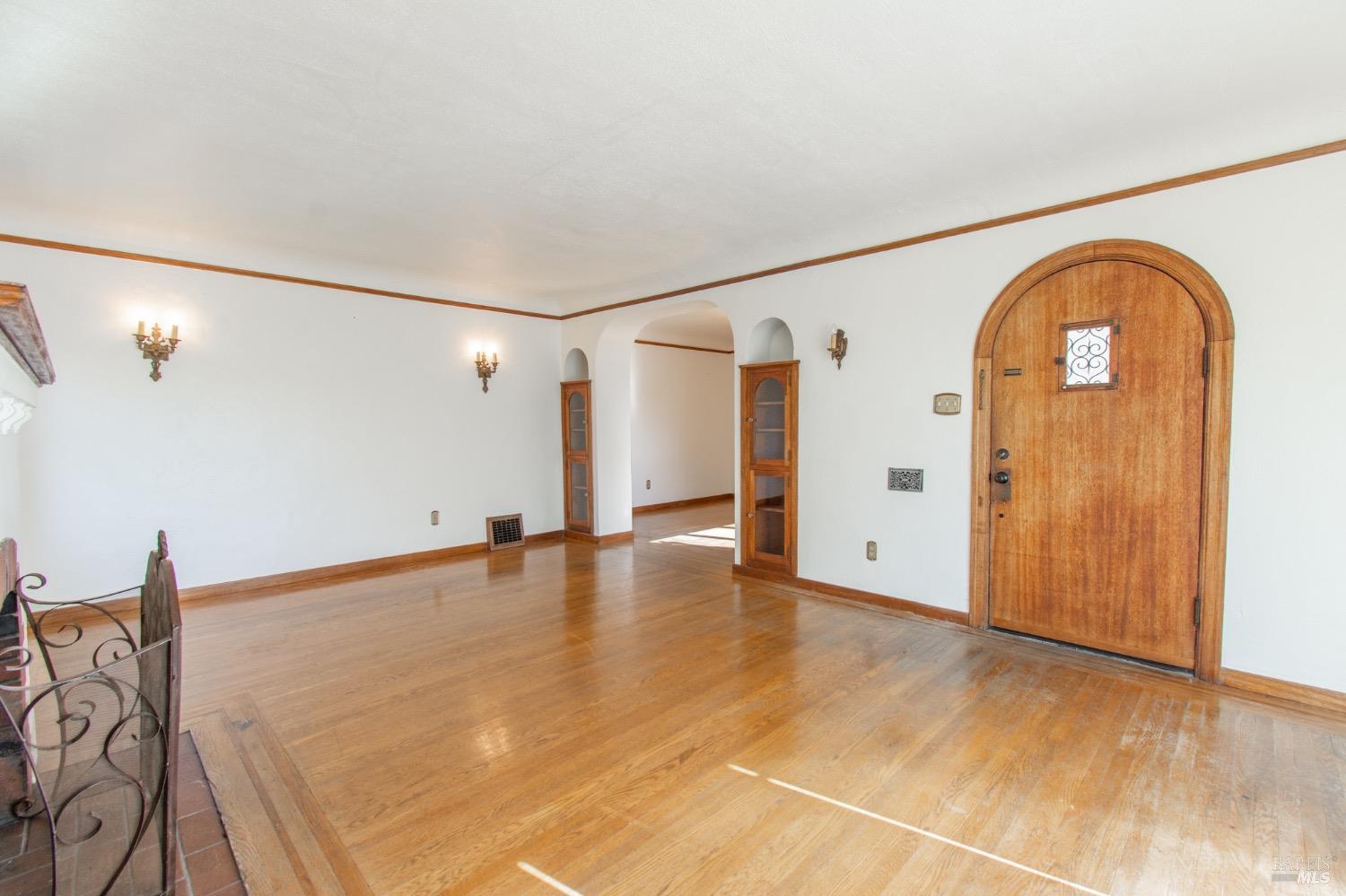 Detail Gallery Image 12 of 99 For 1124 Tuolumne St, Vallejo,  CA 94590 - 3 Beds | 2/1 Baths