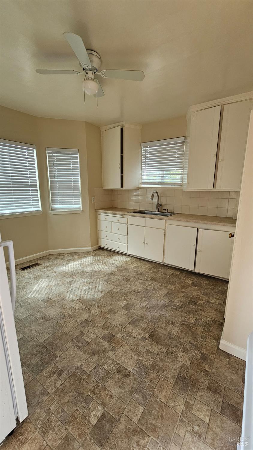 Detail Gallery Image 14 of 15 For 1448 Rice St #A,  Vallejo,  CA 94590 - 1 Beds | 1 Baths