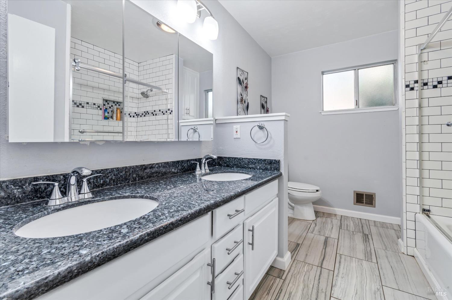 Detail Gallery Image 25 of 41 For 585 W 2nd St, Cloverdale,  CA 95425 - 4 Beds | 2 Baths