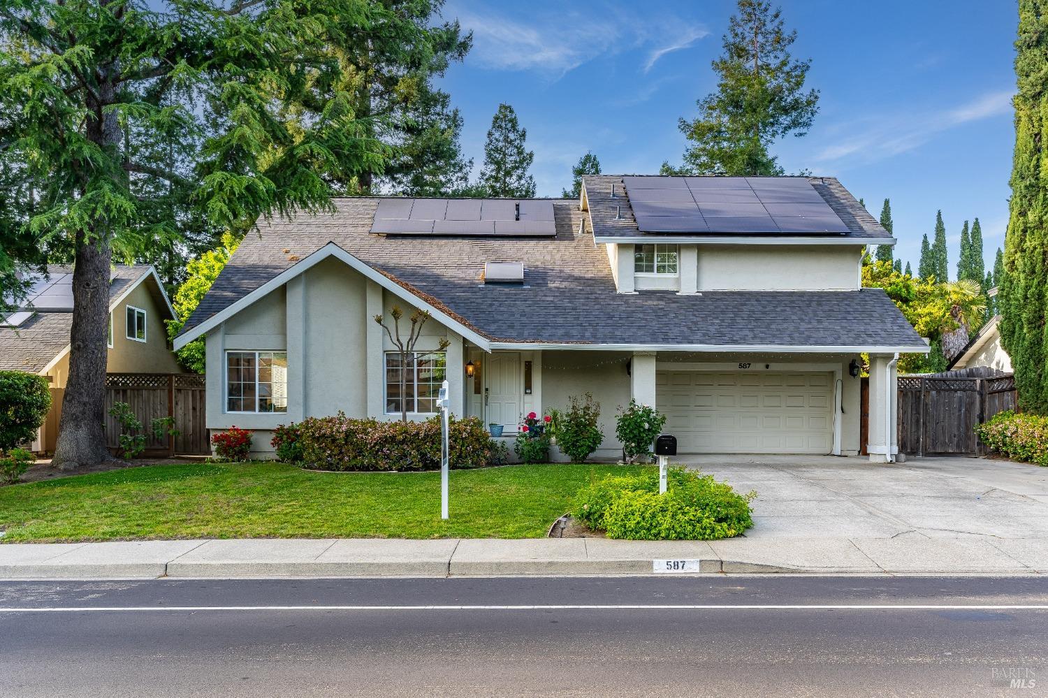 Detail Gallery Image 3 of 60 For 587 El Capitan Dr, Danville,  CA 94526 - 4 Beds | 2/1 Baths