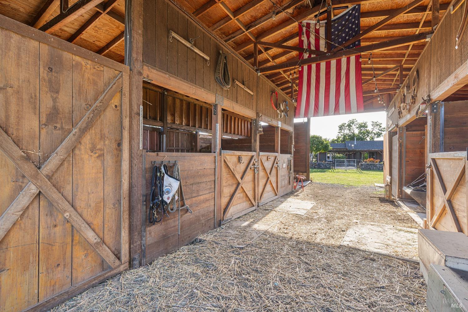 Detail Gallery Image 42 of 81 For 1040 Berry Ln, Napa,  CA 94558 - 2 Beds | 2/1 Baths