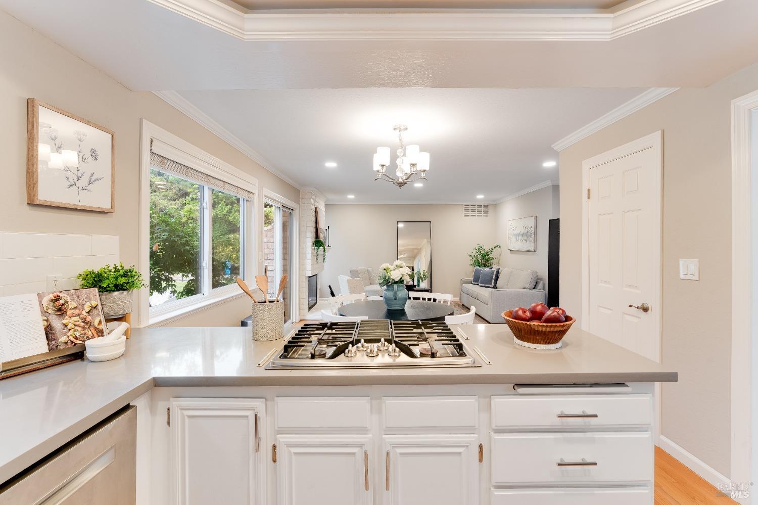 Detail Gallery Image 10 of 60 For 587 El Capitan Dr, Danville,  CA 94526 - 4 Beds | 2/1 Baths