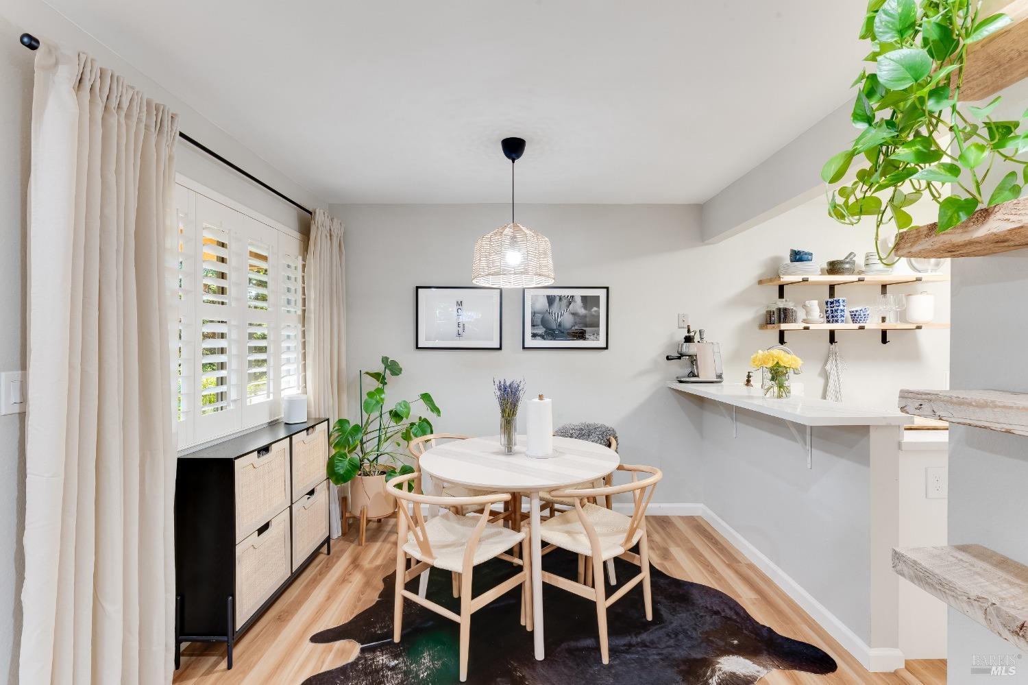 Detail Gallery Image 4 of 34 For 5455 Kirkwood Dr #B4,  Concord,  CA 94521 - 1 Beds | 1 Baths