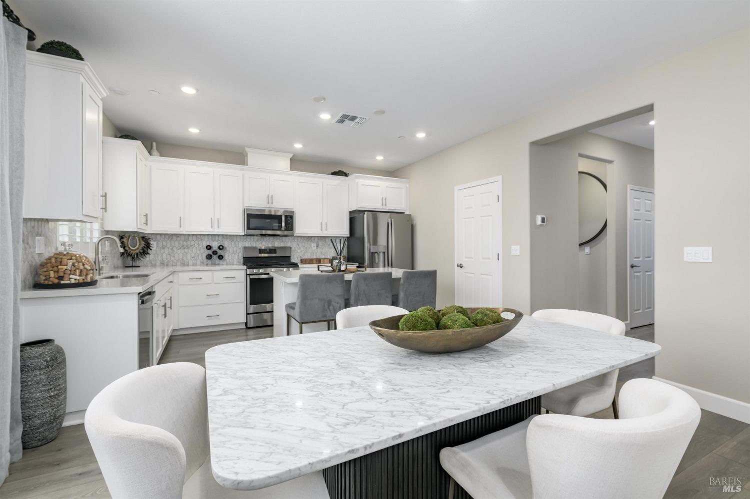 Detail Gallery Image 7 of 40 For 530 Aliki Dr, Vacaville,  CA 95688 - 3 Beds | 2/1 Baths