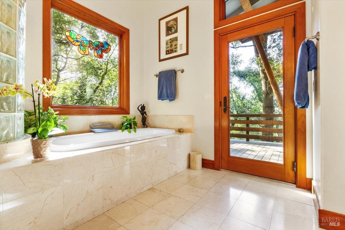 Detail Gallery Image 25 of 71 For 100 Zachary Ln, Santa Rosa,  CA 95404 - 3 Beds | 4 Baths