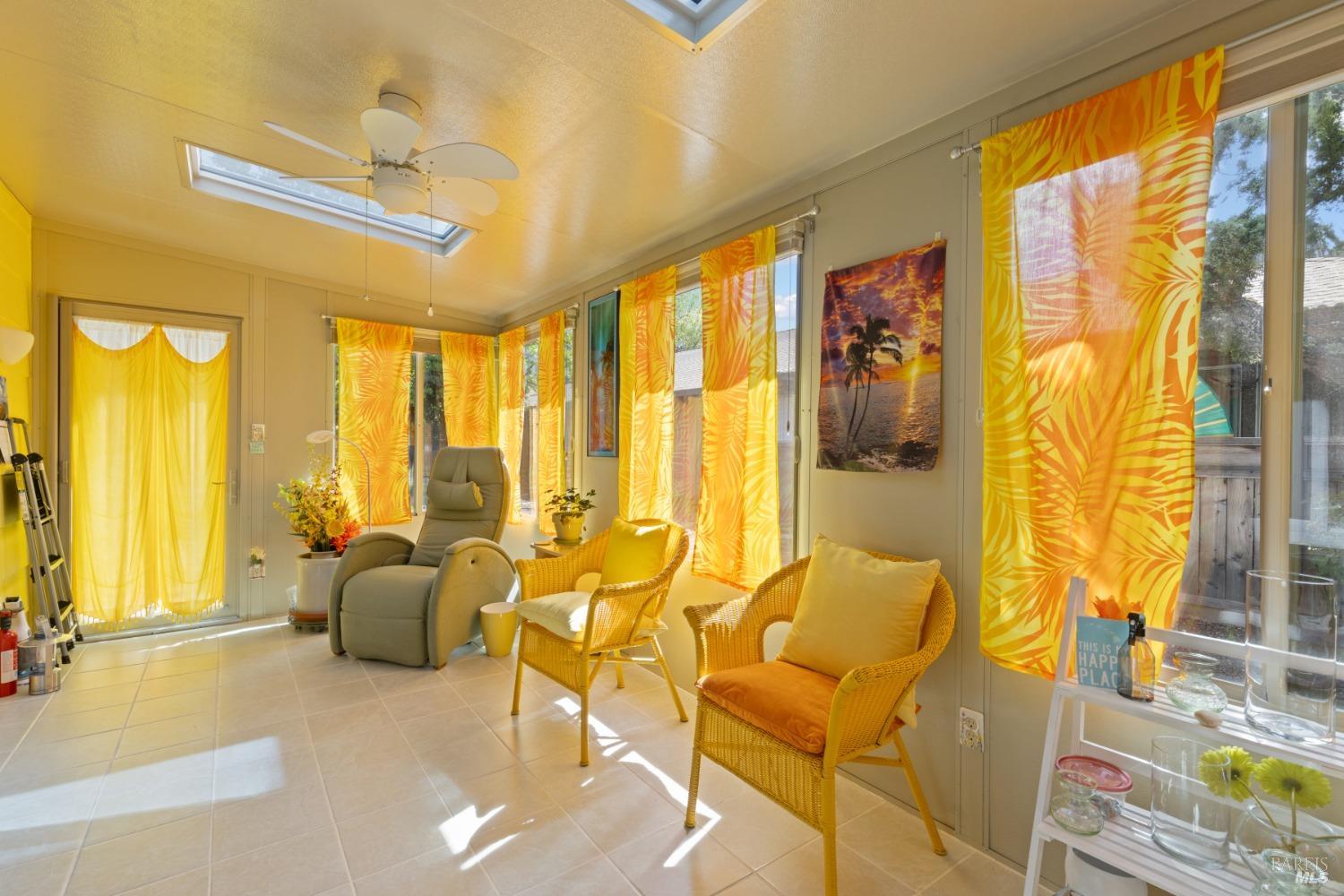 Detail Gallery Image 16 of 34 For 408 White Oak Dr, Santa Rosa,  CA 95409 - 2 Beds | 2 Baths