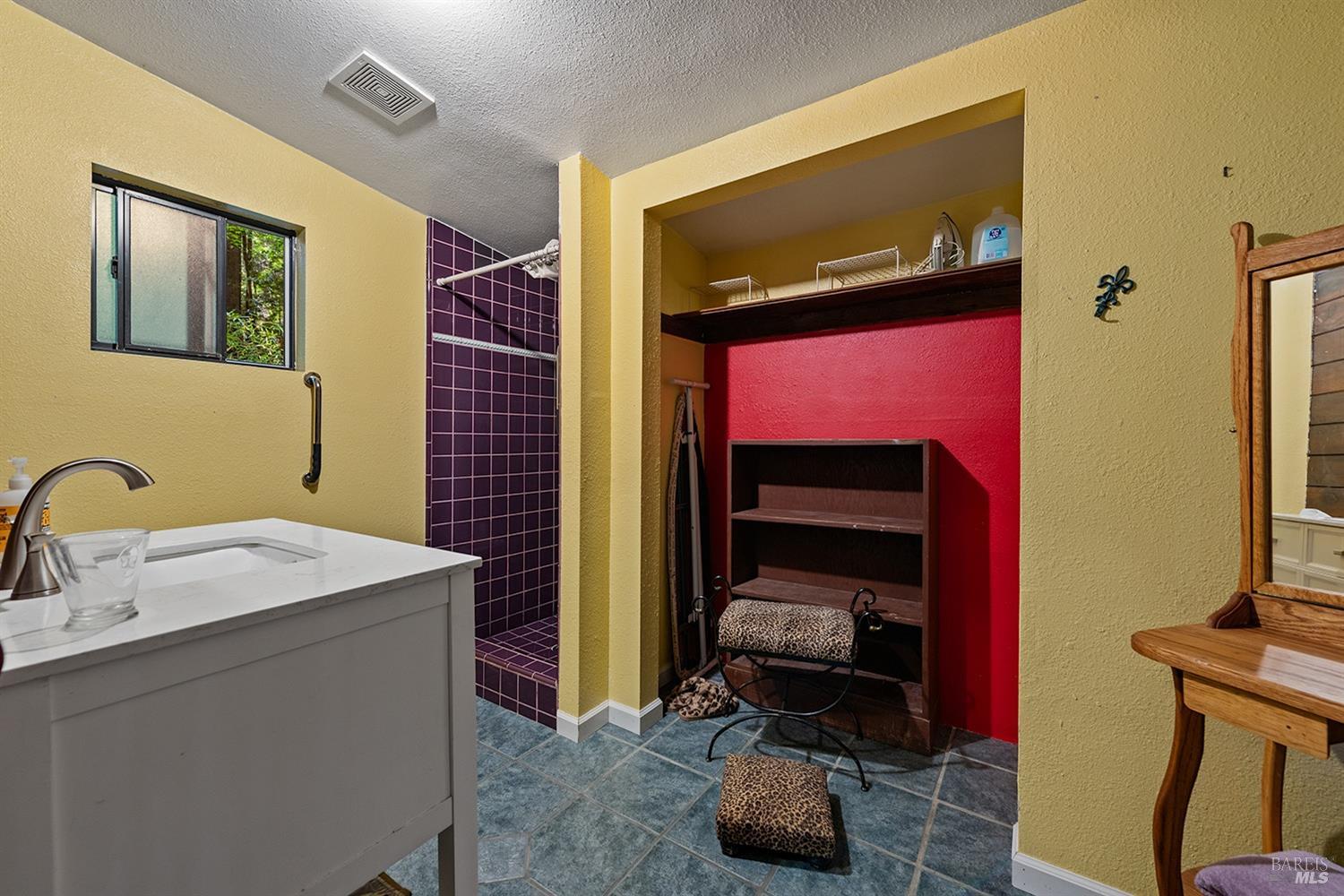 Detail Gallery Image 42 of 47 For 10 Wildwood Ln, Cazadero,  CA 95421 - 1 Beds | 1 Baths