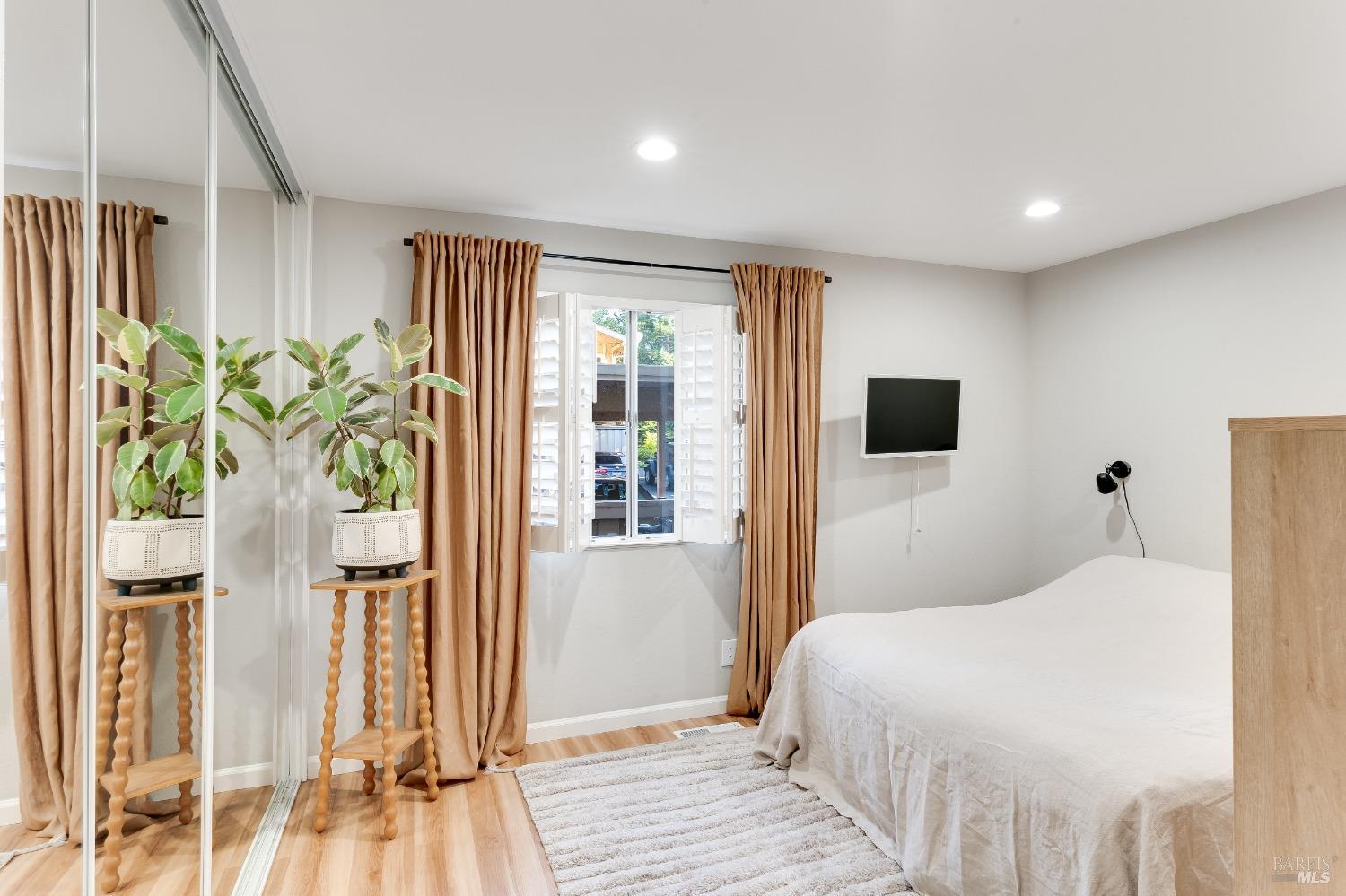 Detail Gallery Image 17 of 34 For 5455 Kirkwood Dr #B4,  Concord,  CA 94521 - 1 Beds | 1 Baths