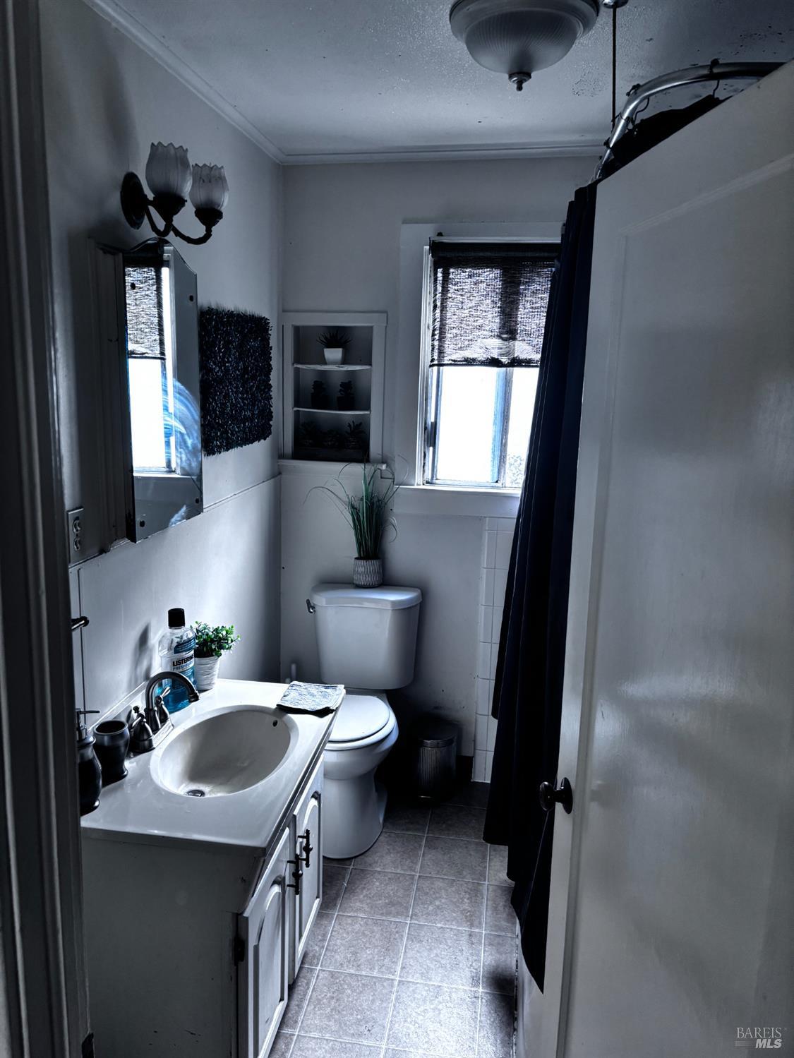 Detail Gallery Image 10 of 28 For 16 Octavia St, San Rafael,  CA 94901 - – Beds | – Baths