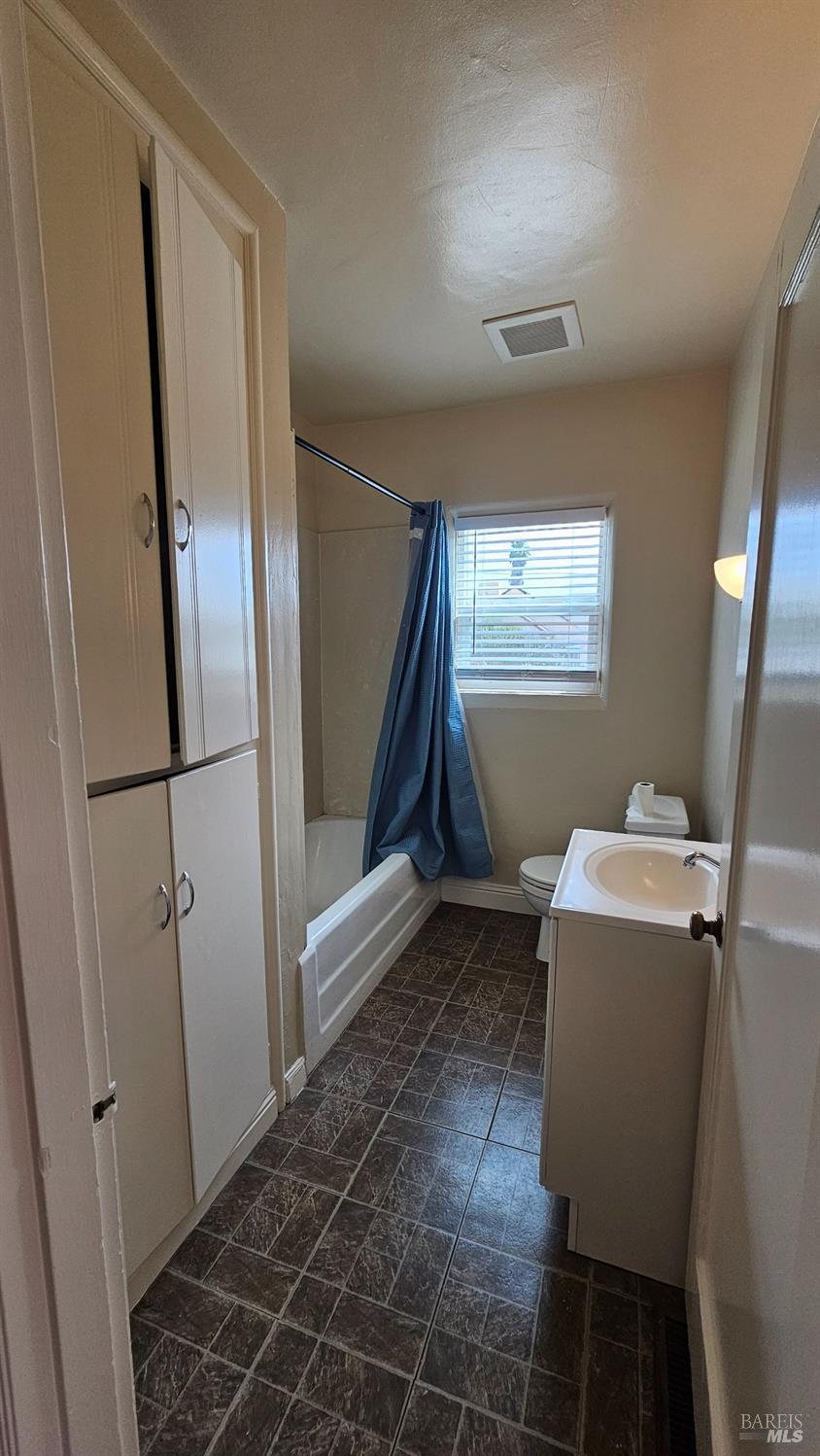 Detail Gallery Image 9 of 15 For 1448 Rice St #A,  Vallejo,  CA 94590 - 1 Beds | 1 Baths