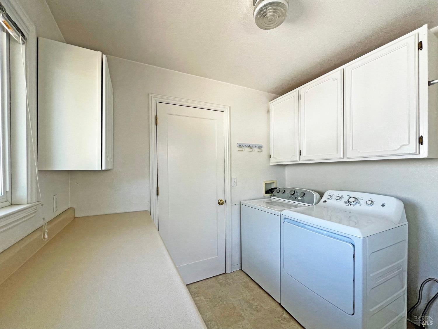 Detail Gallery Image 19 of 29 For 125 Court St, Ukiah,  CA 95482 - 3 Beds | 2 Baths