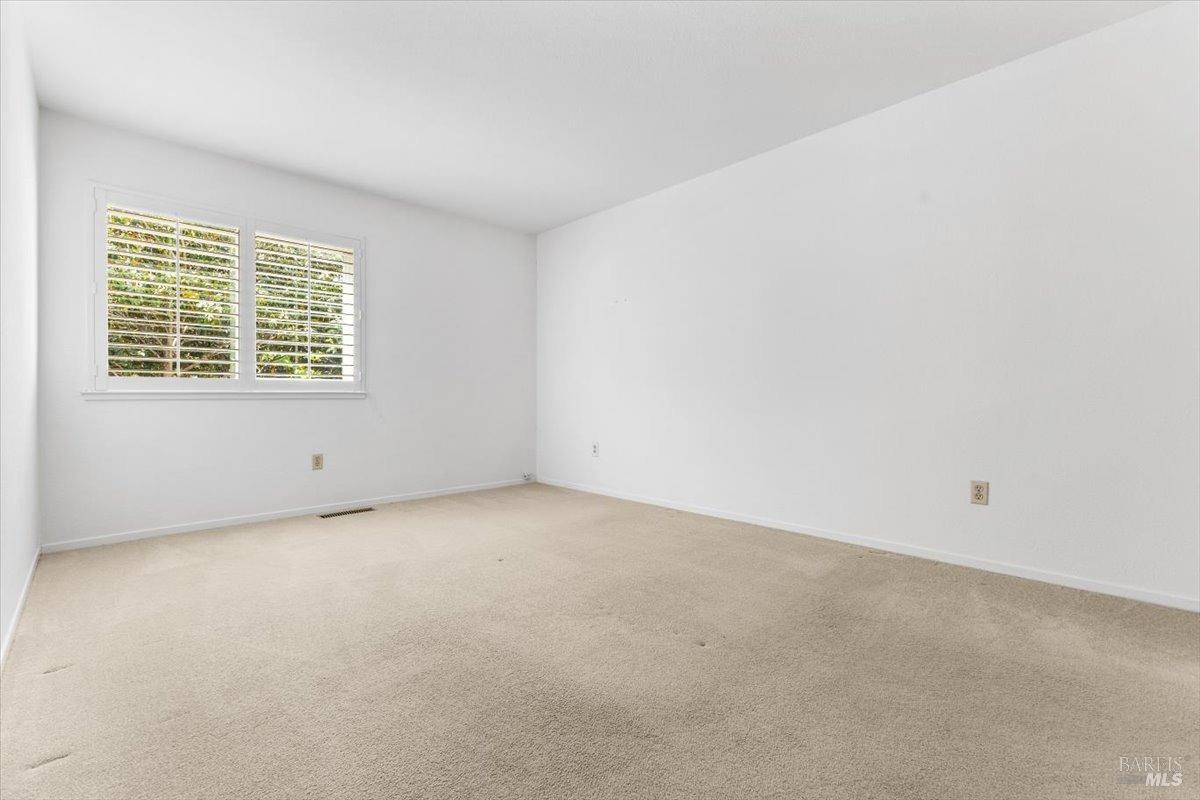 Detail Gallery Image 15 of 31 For 2579 Westberry Dr, Santa Rosa,  CA 95403 - 2 Beds | 2 Baths