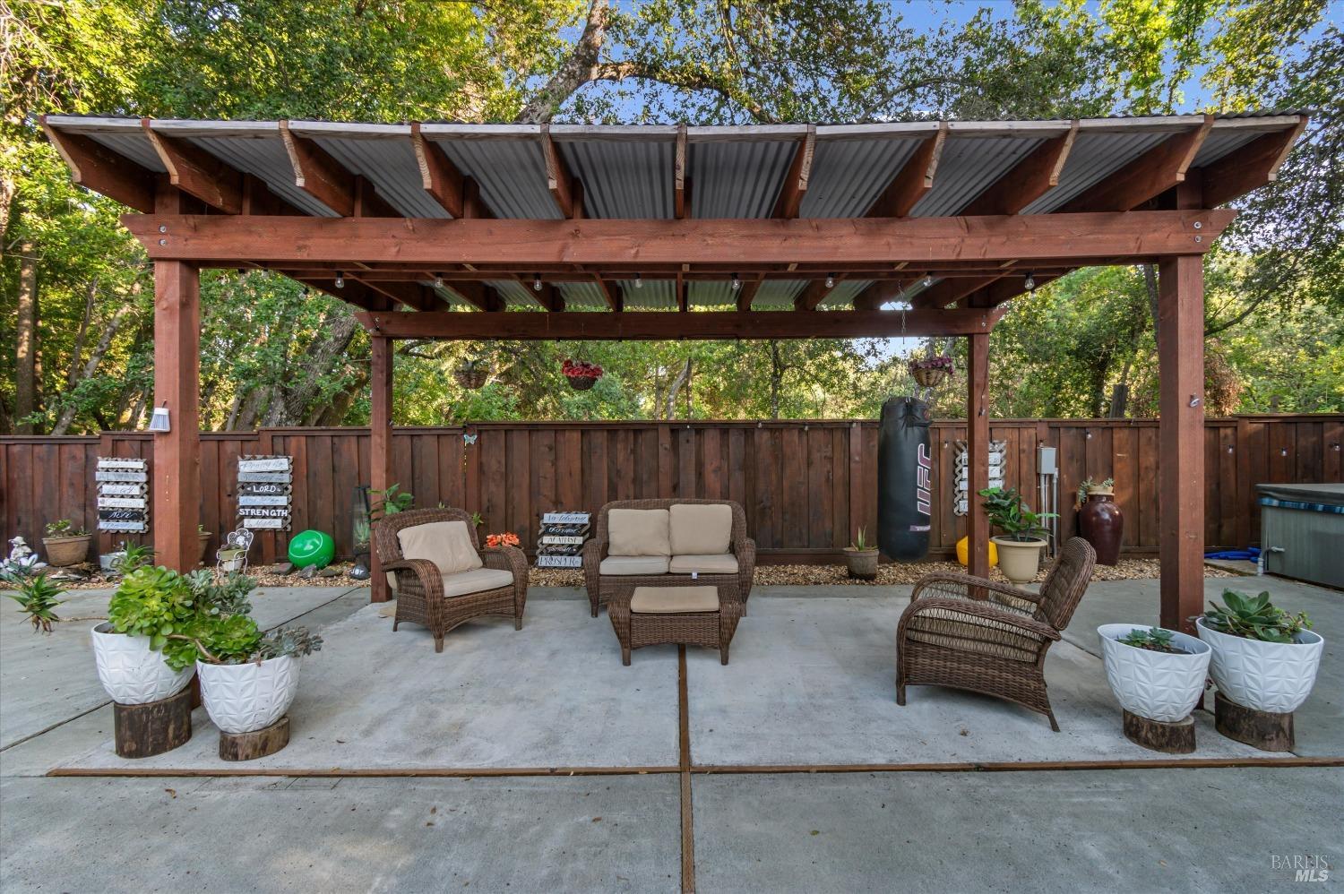 Detail Gallery Image 34 of 41 For 585 W 2nd St, Cloverdale,  CA 95425 - 4 Beds | 2 Baths
