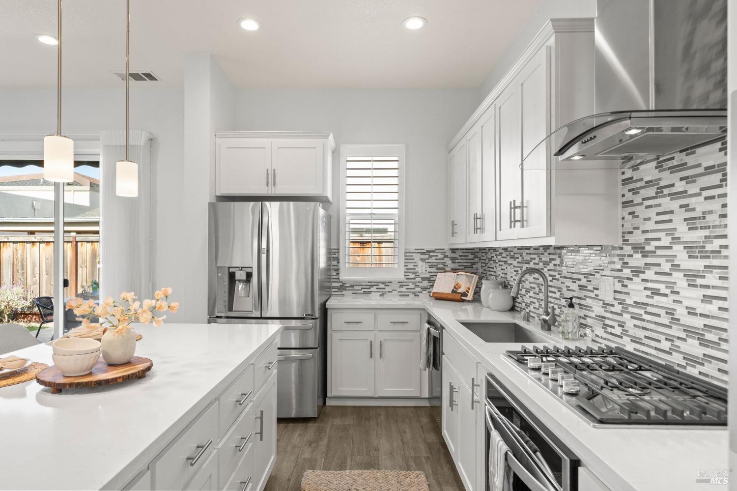 Detail Gallery Image 8 of 39 For 1443 Acorn Way, Windsor,  CA 95492 - 3 Beds | 2 Baths