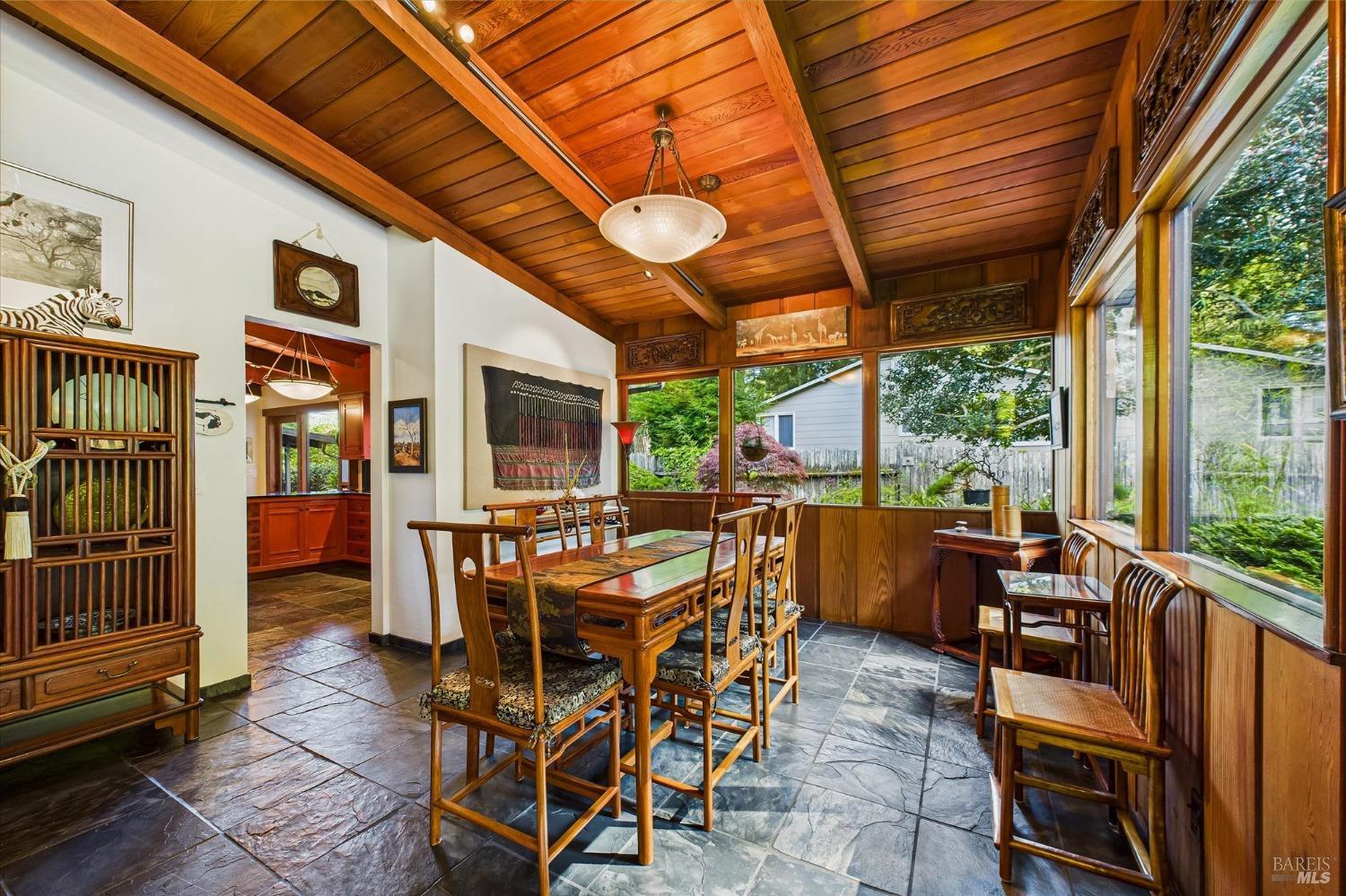 Detail Gallery Image 17 of 78 For 2300 S St, Eureka,  CA 95501 - 4 Beds | 3 Baths