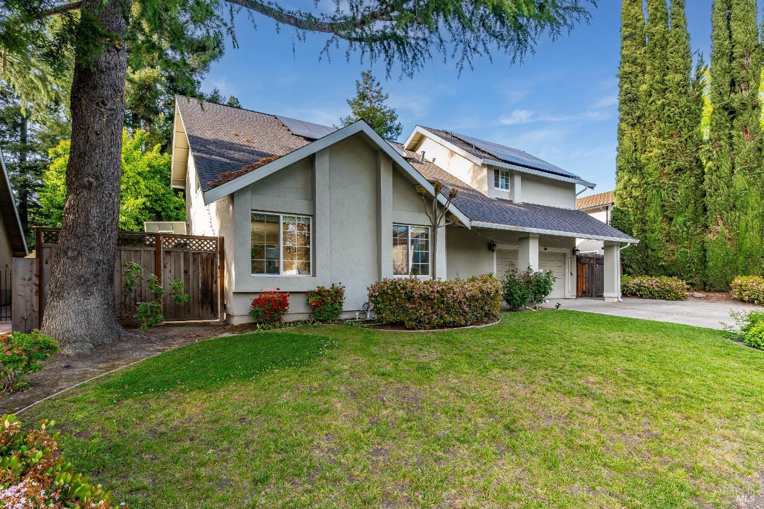 Detail Gallery Image 2 of 60 For 587 El Capitan Dr, Danville,  CA 94526 - 4 Beds | 2/1 Baths