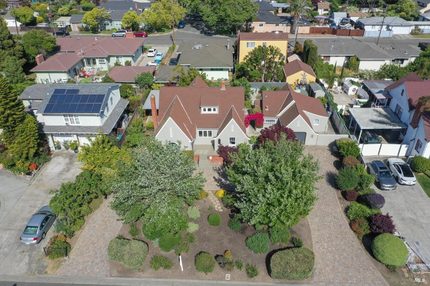 Detail Gallery Image 1 of 99 For 1124 Tuolumne St, Vallejo,  CA 94590 - 3 Beds | 2/1 Baths