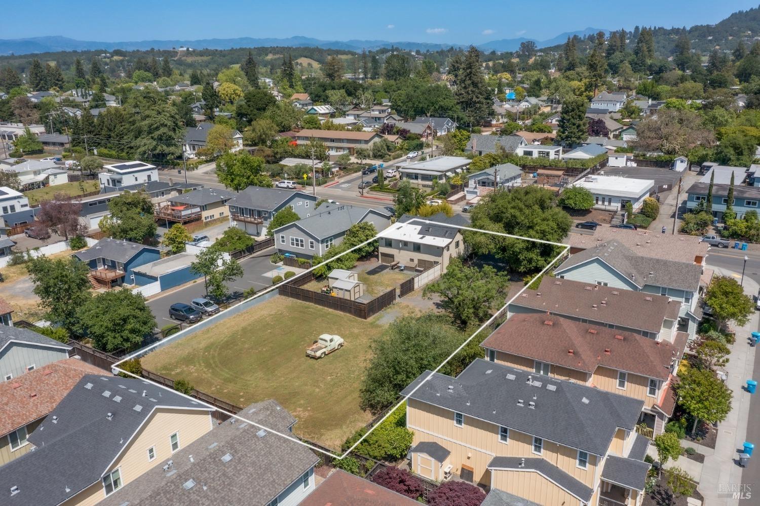 Detail Gallery Image 26 of 27 For 733 Healdsburg Ave, Healdsburg,  CA 95448 - 3 Beds | 2/2 Baths