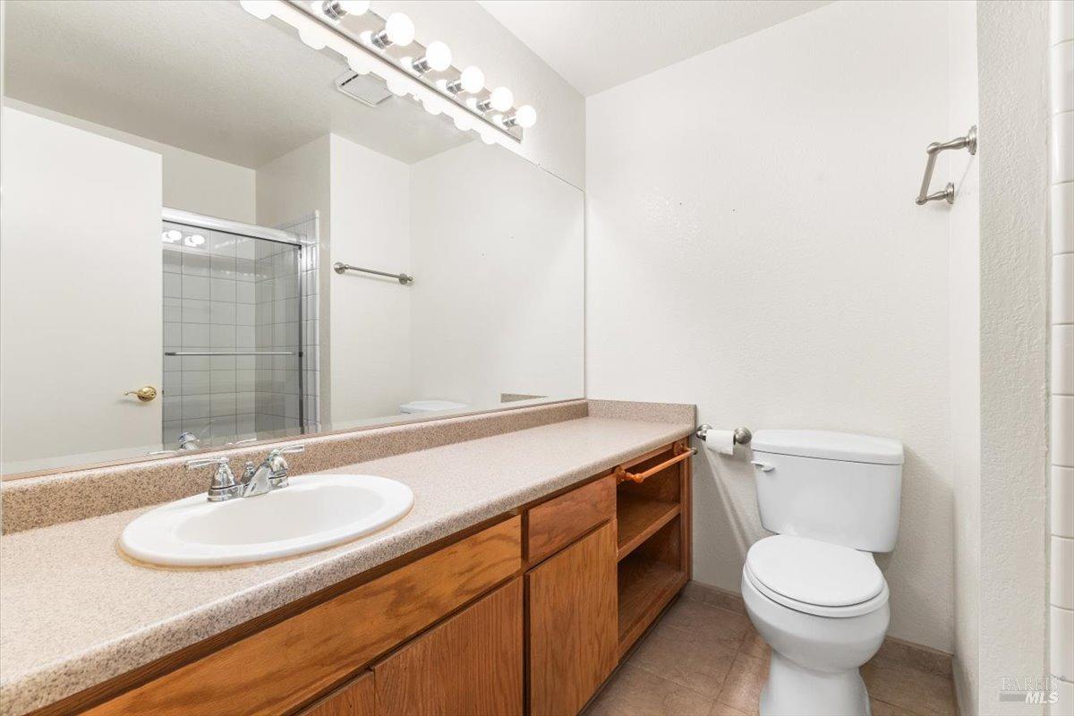 Detail Gallery Image 14 of 31 For 2579 Westberry Dr, Santa Rosa,  CA 95403 - 2 Beds | 2 Baths