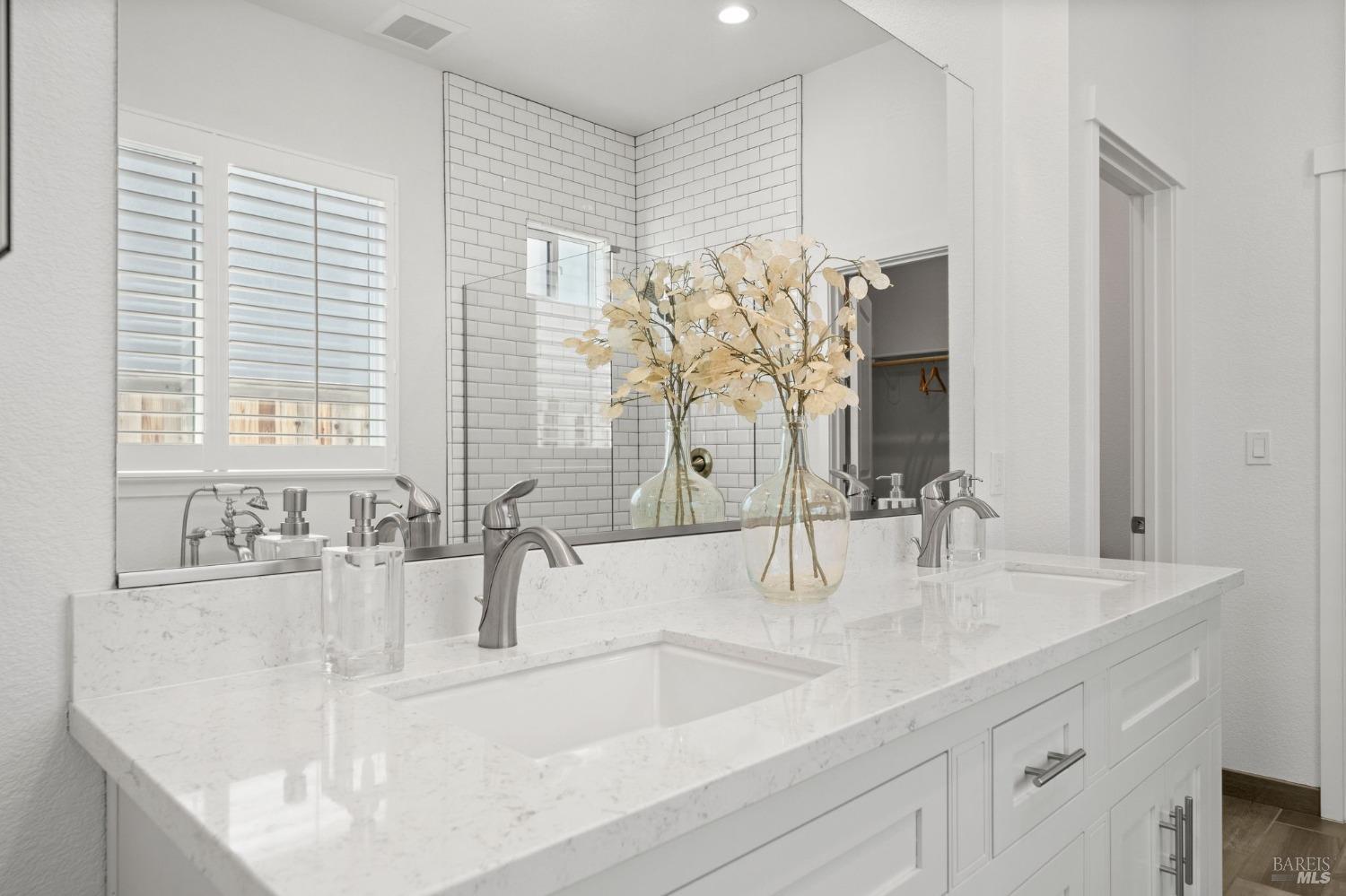 Detail Gallery Image 18 of 39 For 1443 Acorn Way, Windsor,  CA 95492 - 3 Beds | 2 Baths
