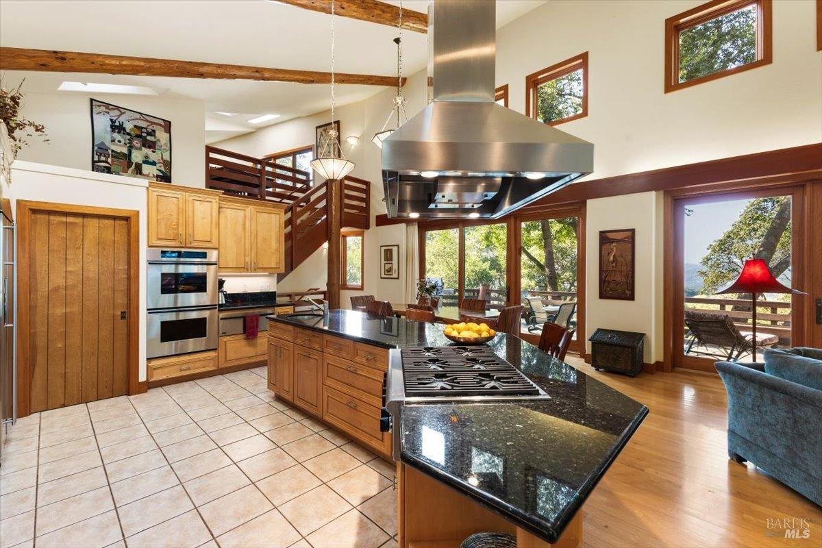 Detail Gallery Image 13 of 71 For 100 Zachary Ln, Santa Rosa,  CA 95404 - 3 Beds | 4 Baths