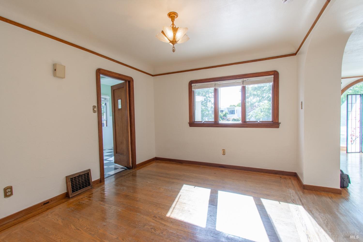Detail Gallery Image 17 of 99 For 1124 Tuolumne St, Vallejo,  CA 94590 - 3 Beds | 2/1 Baths