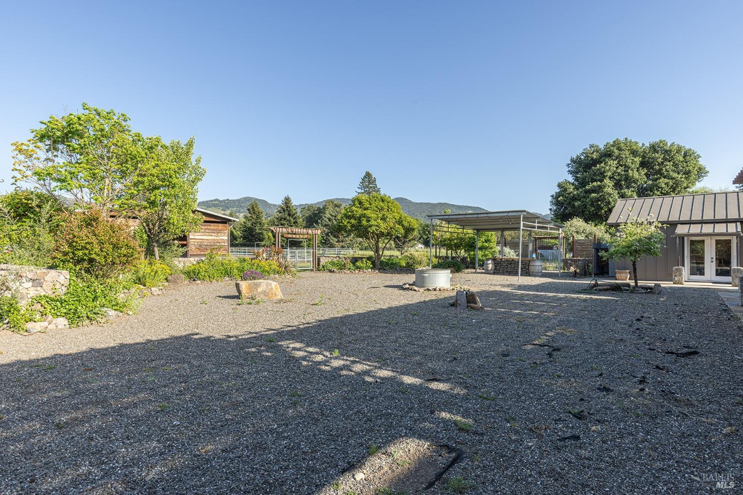 Detail Gallery Image 55 of 81 For 1040 Berry Ln, Napa,  CA 94558 - 2 Beds | 2/1 Baths