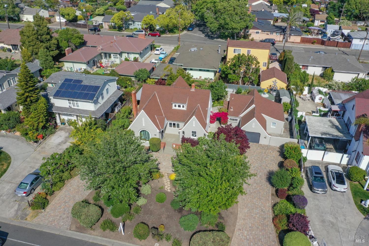 Detail Gallery Image 8 of 99 For 1124 Tuolumne St, Vallejo,  CA 94590 - 3 Beds | 2/1 Baths