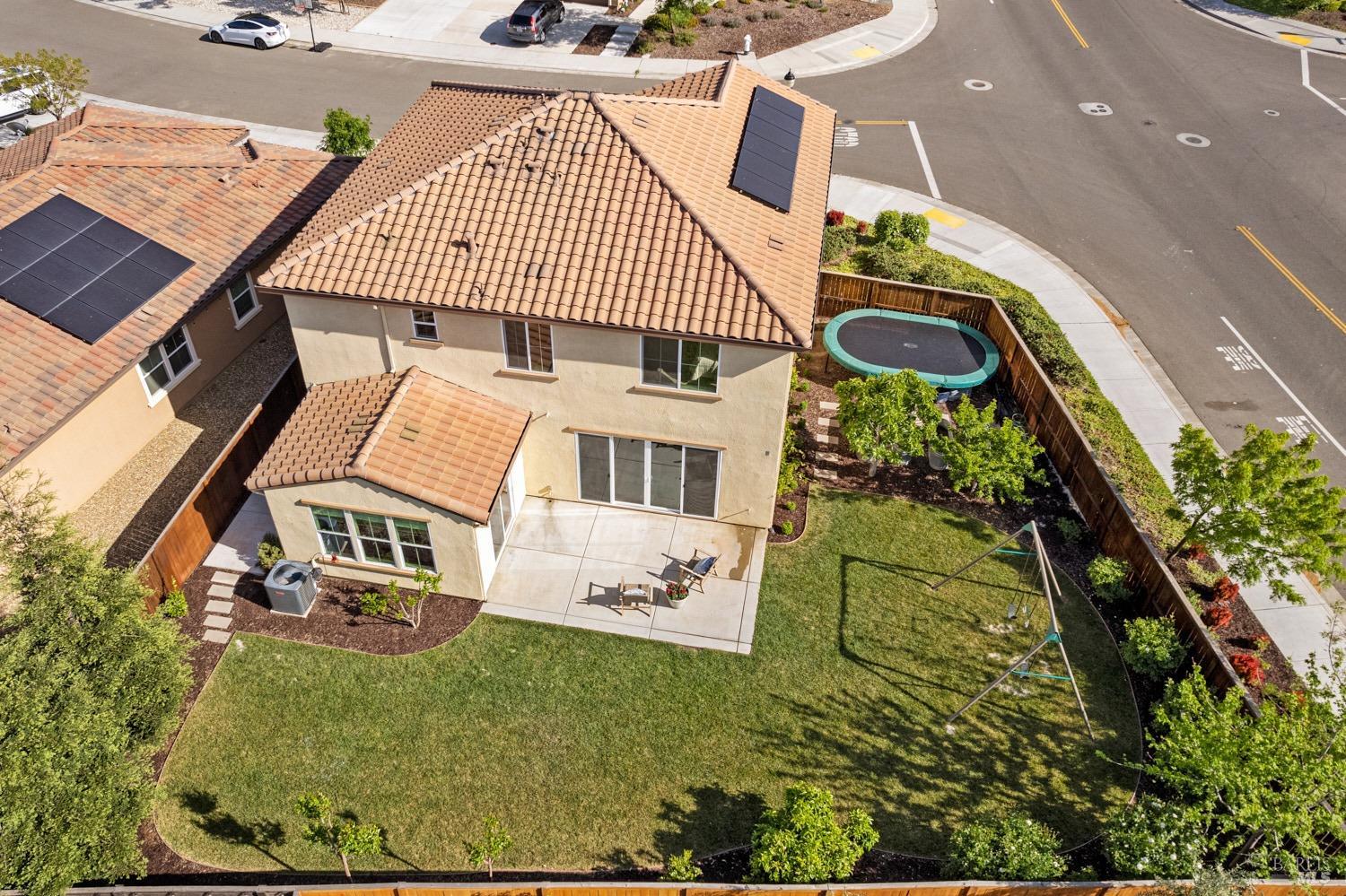 Detail Gallery Image 25 of 36 For 1085 Legion Ct, Dixon,  CA 95620 - 5 Beds | 2/1 Baths