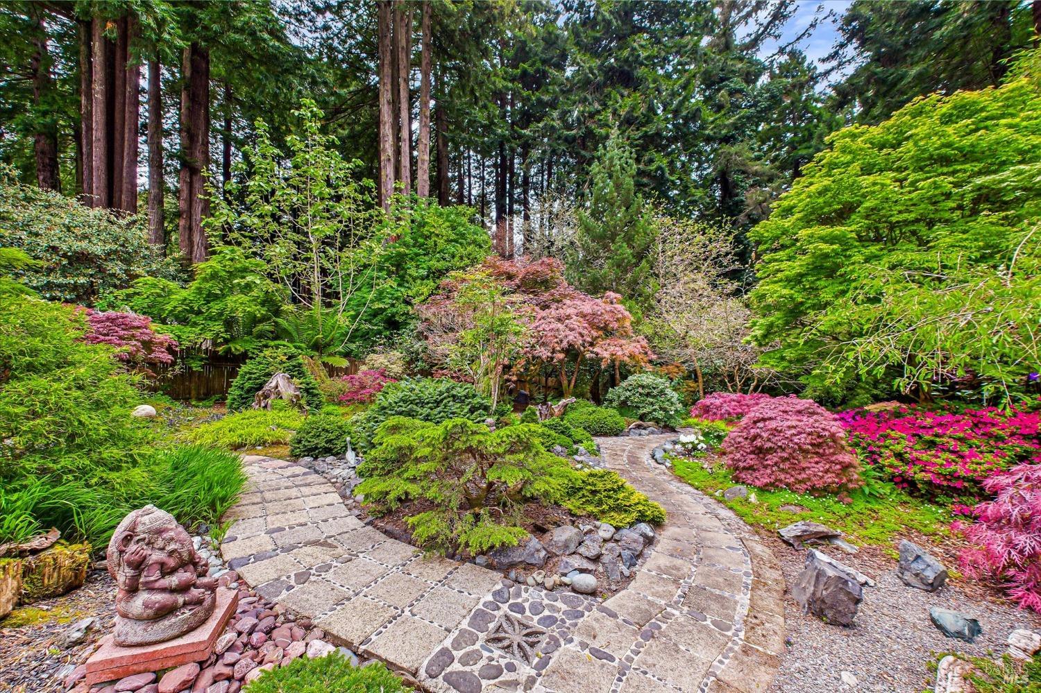 Detail Gallery Image 58 of 78 For 2300 S St, Eureka,  CA 95501 - 4 Beds | 3 Baths