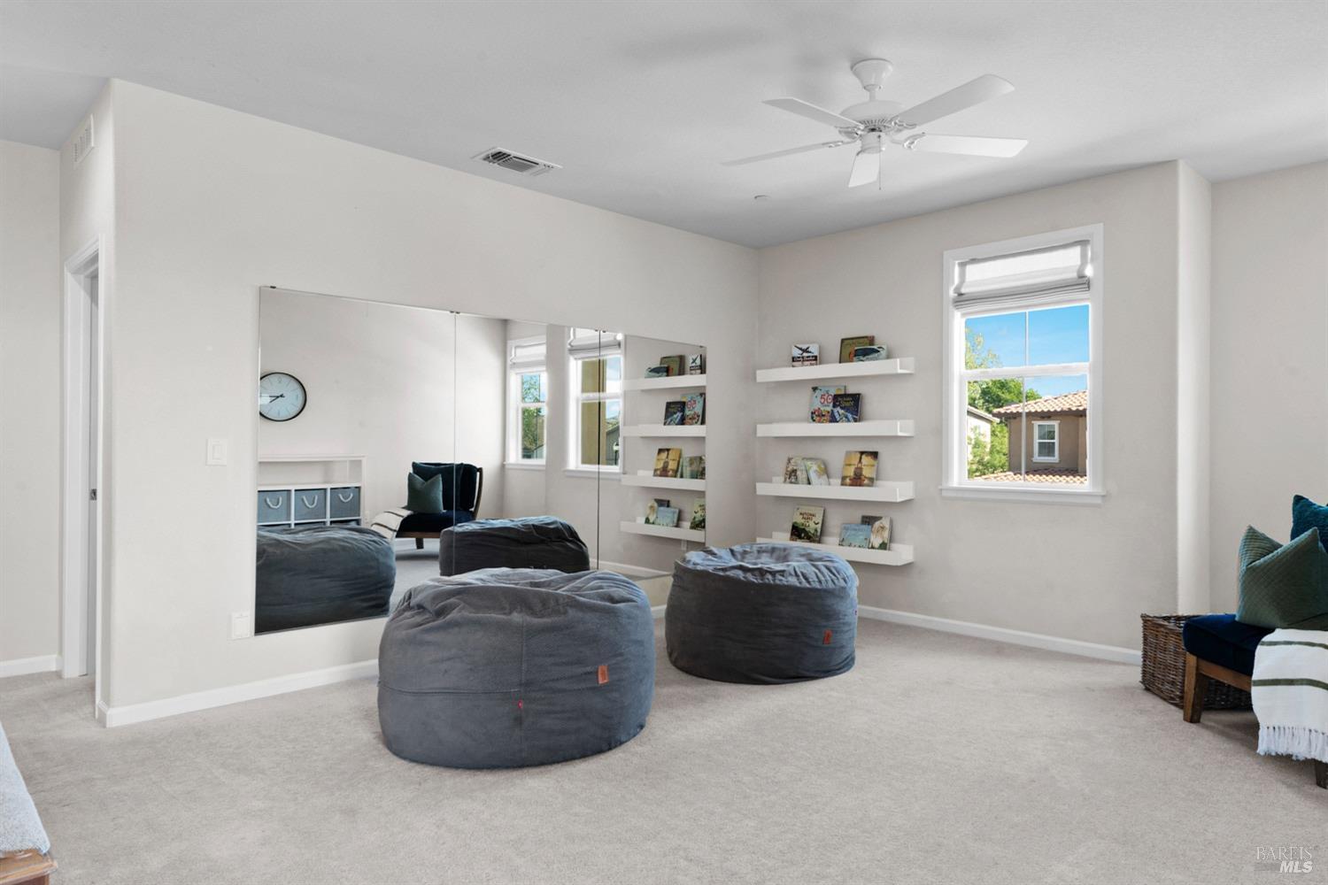 Detail Gallery Image 13 of 36 For 1085 Legion Ct, Dixon,  CA 95620 - 5 Beds | 2/1 Baths