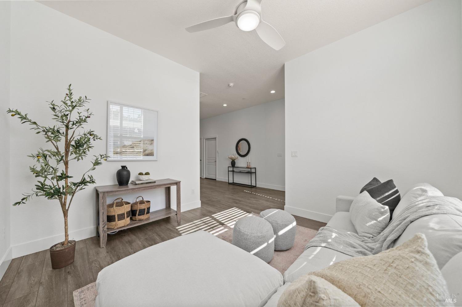 Detail Gallery Image 21 of 39 For 1443 Acorn Way, Windsor,  CA 95492 - 3 Beds | 2 Baths