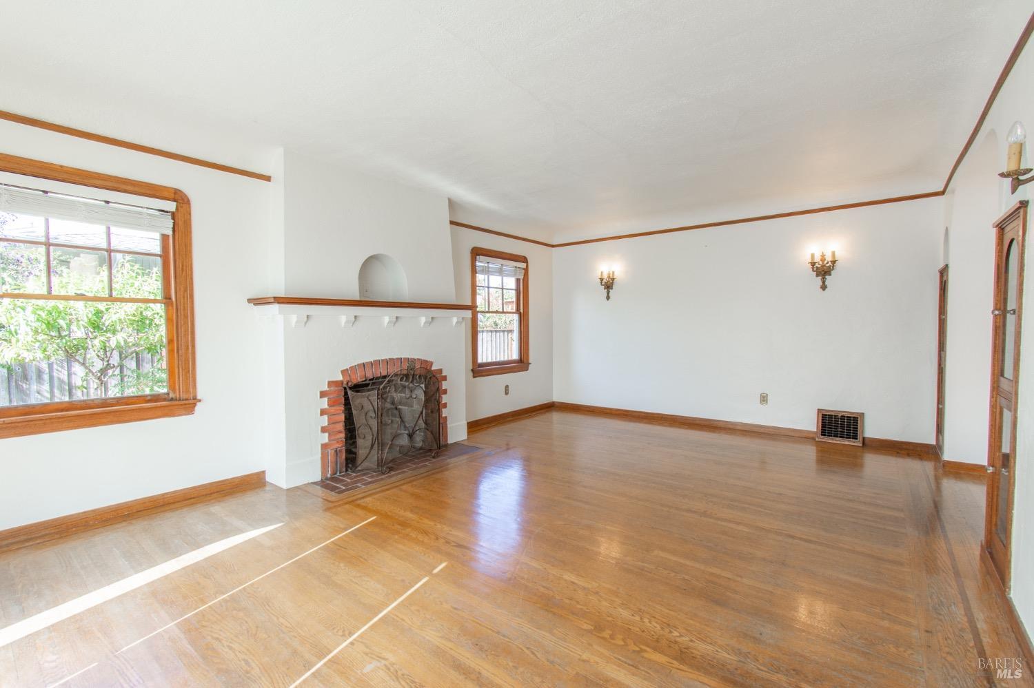 Detail Gallery Image 11 of 99 For 1124 Tuolumne St, Vallejo,  CA 94590 - 3 Beds | 2/1 Baths