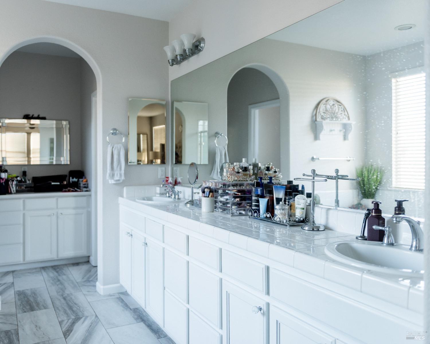 Detail Gallery Image 25 of 34 For 448 Royal Tern Dr, Vacaville,  CA 95687 - 6 Beds | 3 Baths