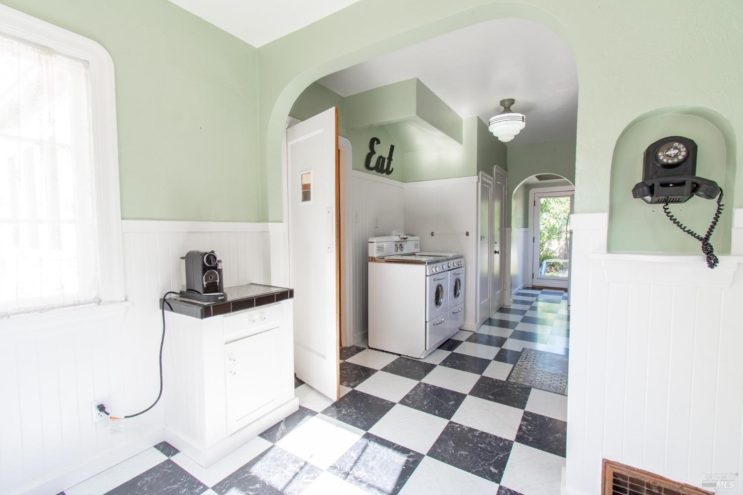 Detail Gallery Image 24 of 99 For 1124 Tuolumne St, Vallejo,  CA 94590 - 3 Beds | 2/1 Baths