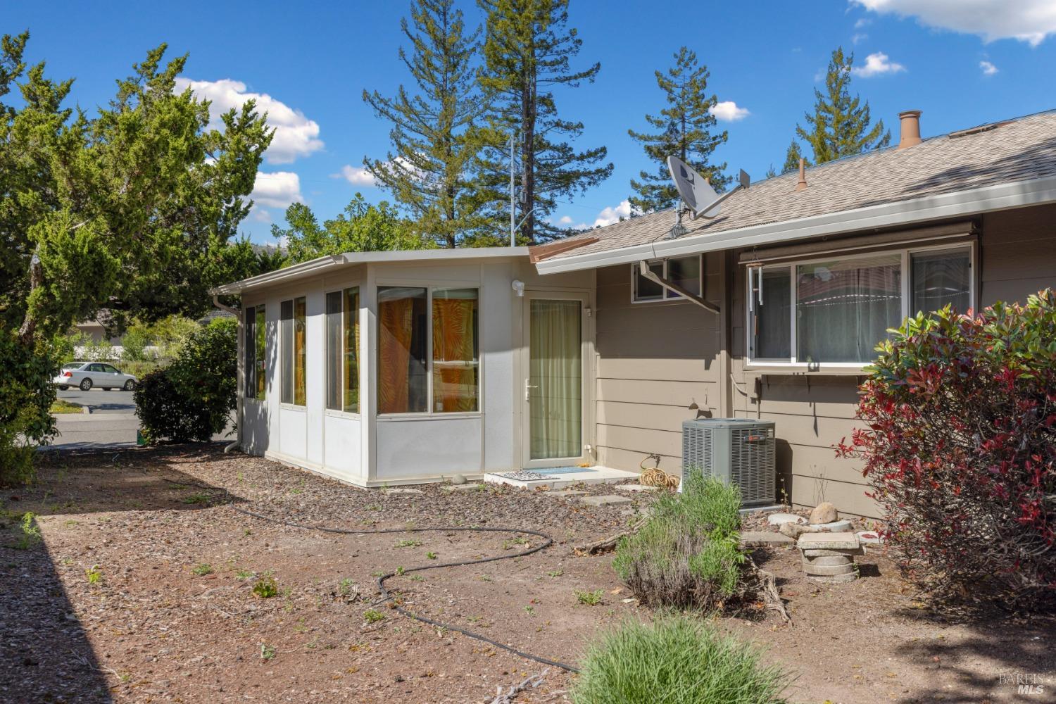 Detail Gallery Image 17 of 34 For 408 White Oak Dr, Santa Rosa,  CA 95409 - 2 Beds | 2 Baths