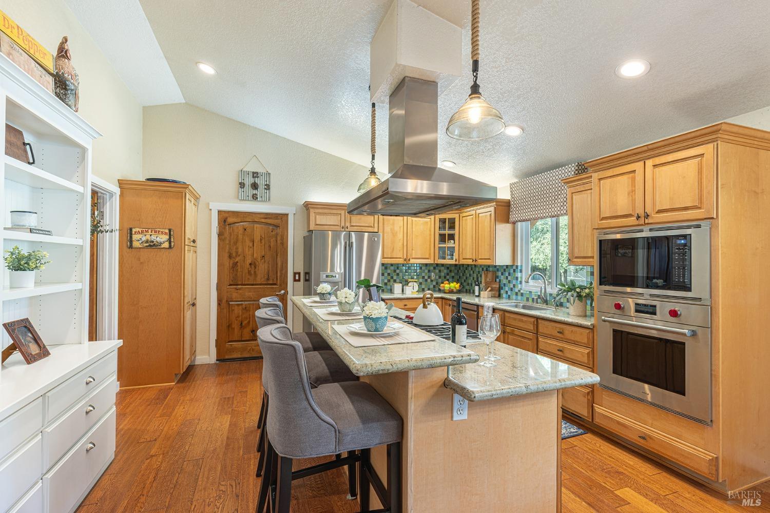 Detail Gallery Image 24 of 81 For 1040 Berry Ln, Napa,  CA 94558 - 2 Beds | 2/1 Baths