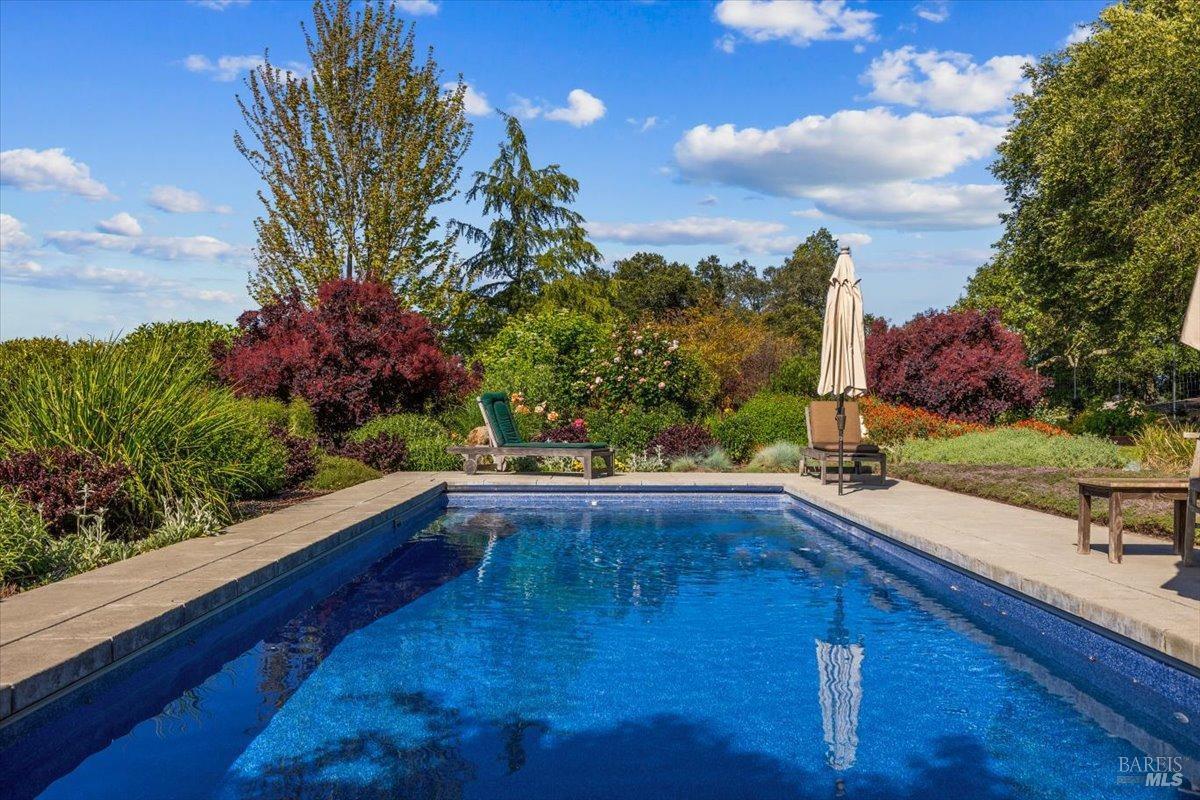 Detail Gallery Image 57 of 71 For 100 Zachary Ln, Santa Rosa,  CA 95404 - 3 Beds | 4 Baths