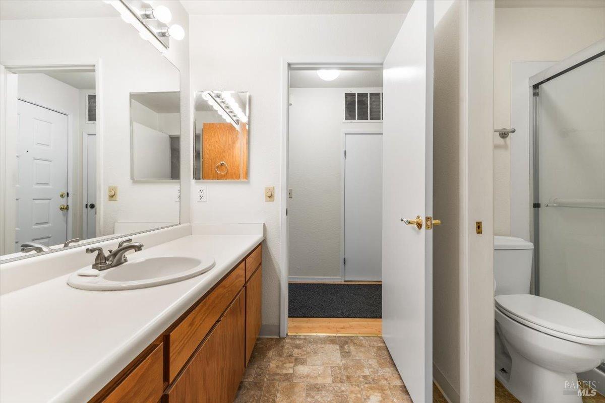 Detail Gallery Image 16 of 31 For 2579 Westberry Dr, Santa Rosa,  CA 95403 - 2 Beds | 2 Baths