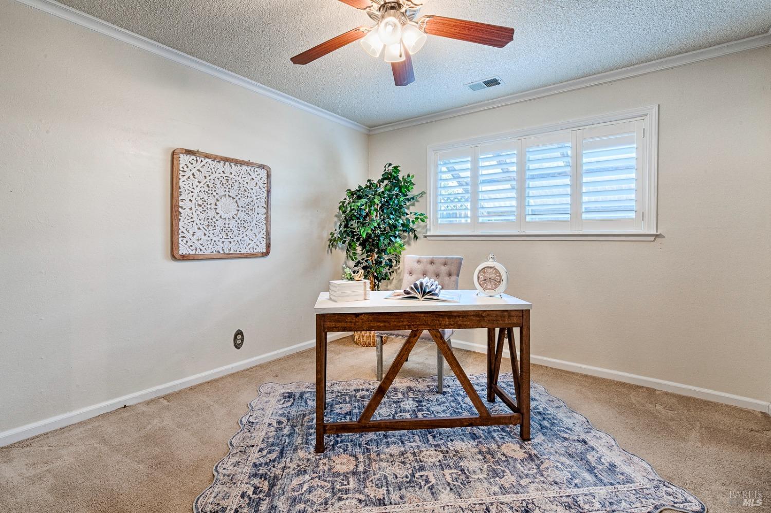 Detail Gallery Image 15 of 27 For 539 Badger St, Healdsburg,  CA 95448 - 3 Beds | 2 Baths