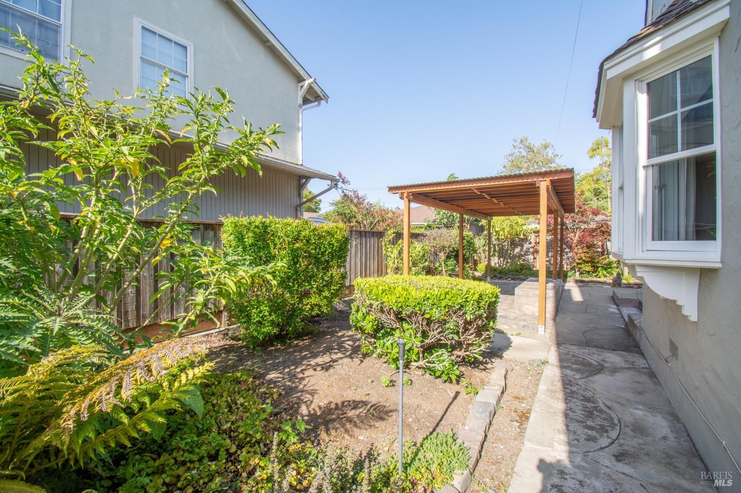 Detail Gallery Image 72 of 99 For 1124 Tuolumne St, Vallejo,  CA 94590 - 3 Beds | 2/1 Baths