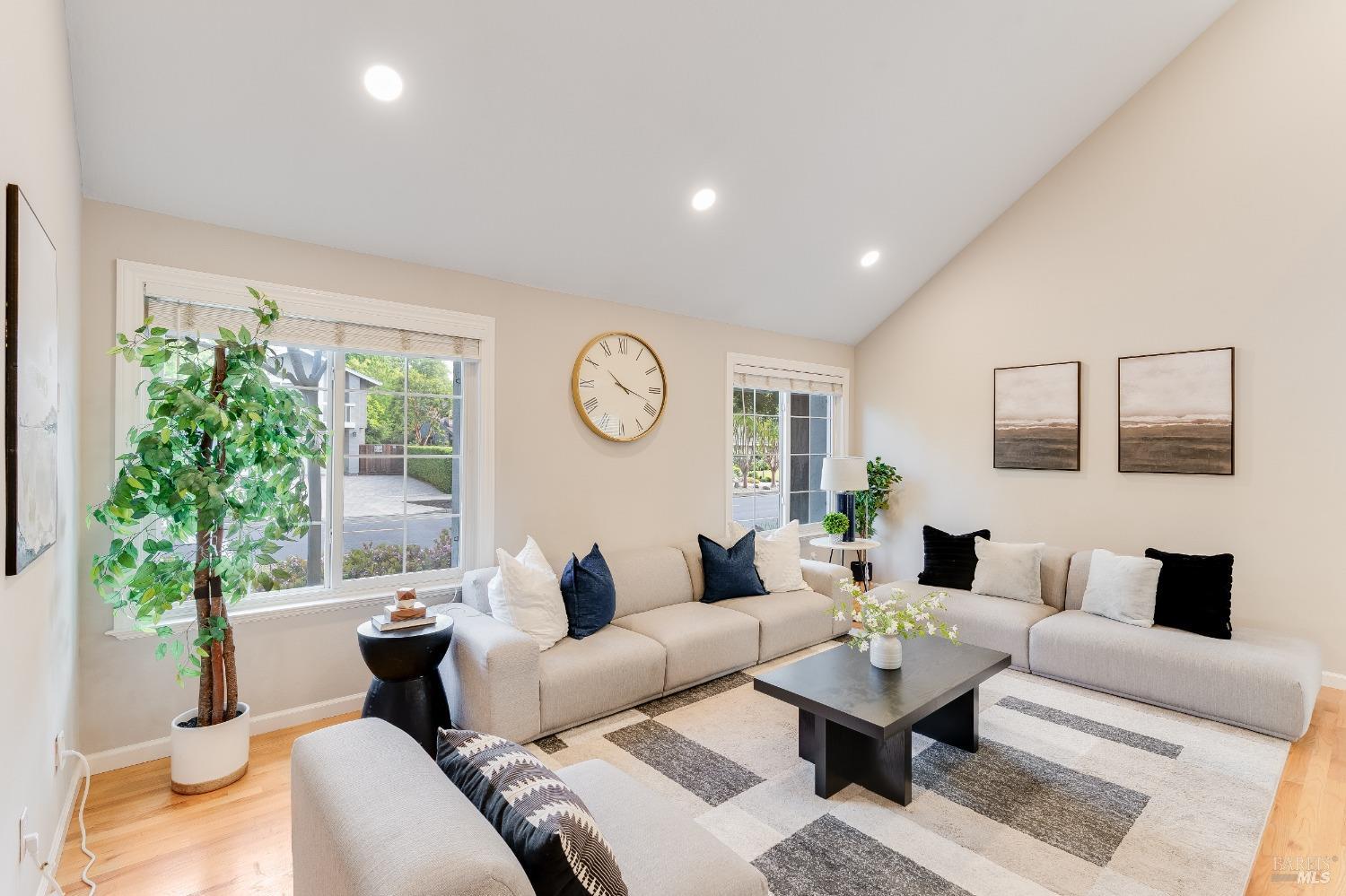 Detail Gallery Image 15 of 60 For 587 El Capitan Dr, Danville,  CA 94526 - 4 Beds | 2/1 Baths