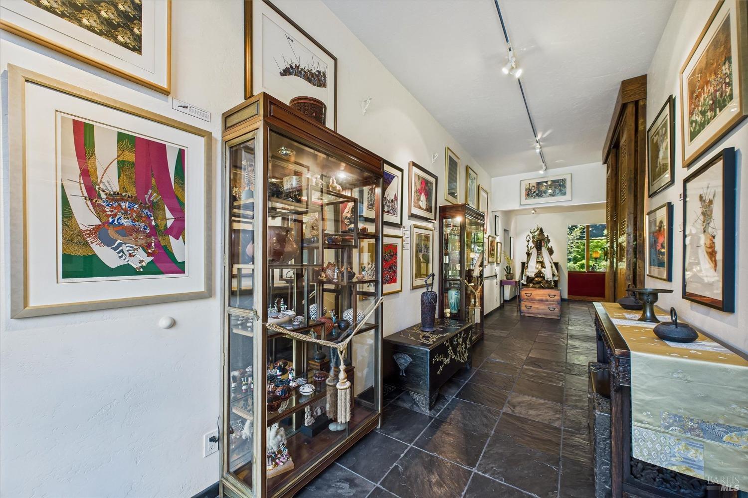 Detail Gallery Image 6 of 78 For 2300 S St, Eureka,  CA 95501 - 4 Beds | 3 Baths