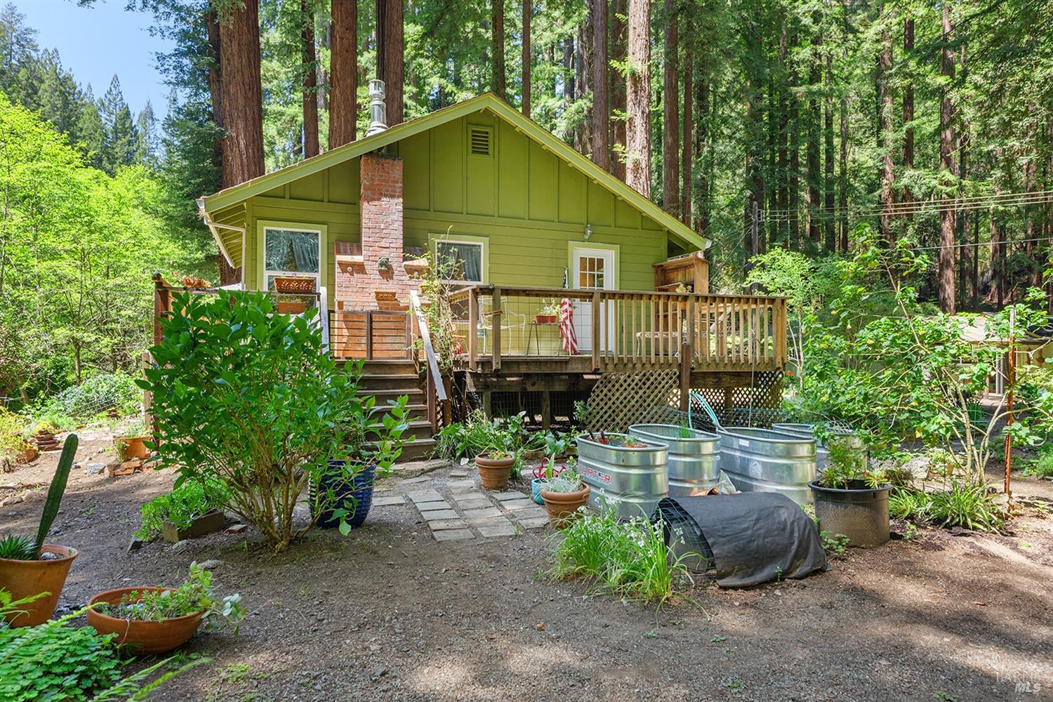 Detail Gallery Image 2 of 47 For 10 Wildwood Ln, Cazadero,  CA 95421 - 1 Beds | 1 Baths