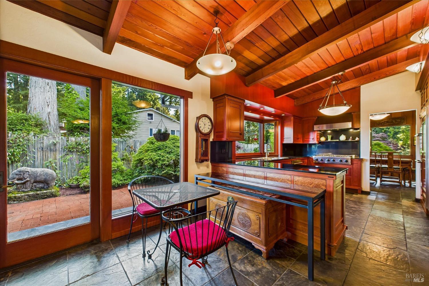 Detail Gallery Image 25 of 78 For 2300 S St, Eureka,  CA 95501 - 4 Beds | 3 Baths