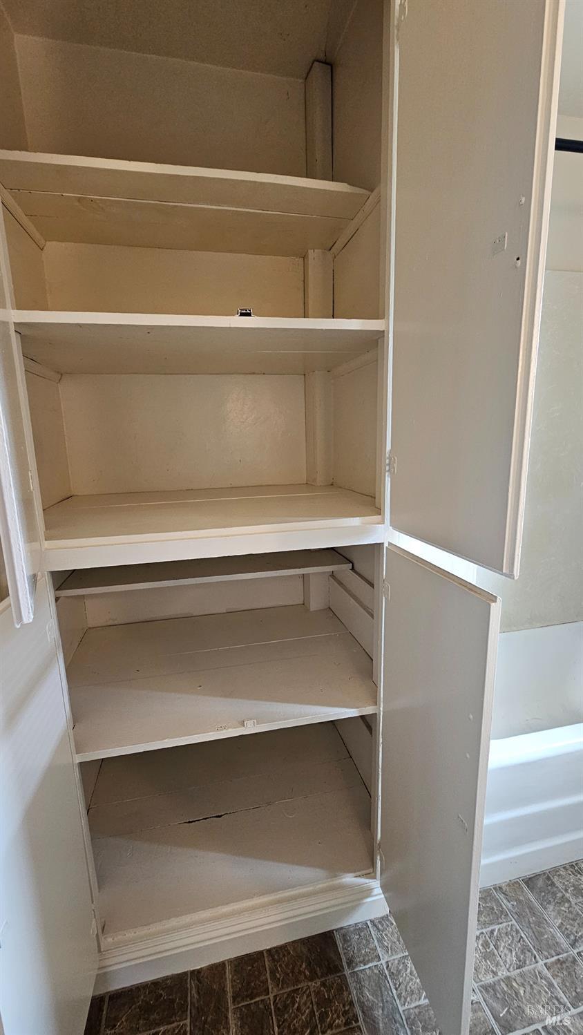 Detail Gallery Image 3 of 15 For 1448 Rice St #A,  Vallejo,  CA 94590 - 1 Beds | 1 Baths